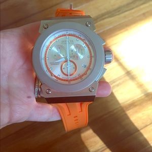 Invicta reserve men’s watch. NEEDS NEW BATTERY!